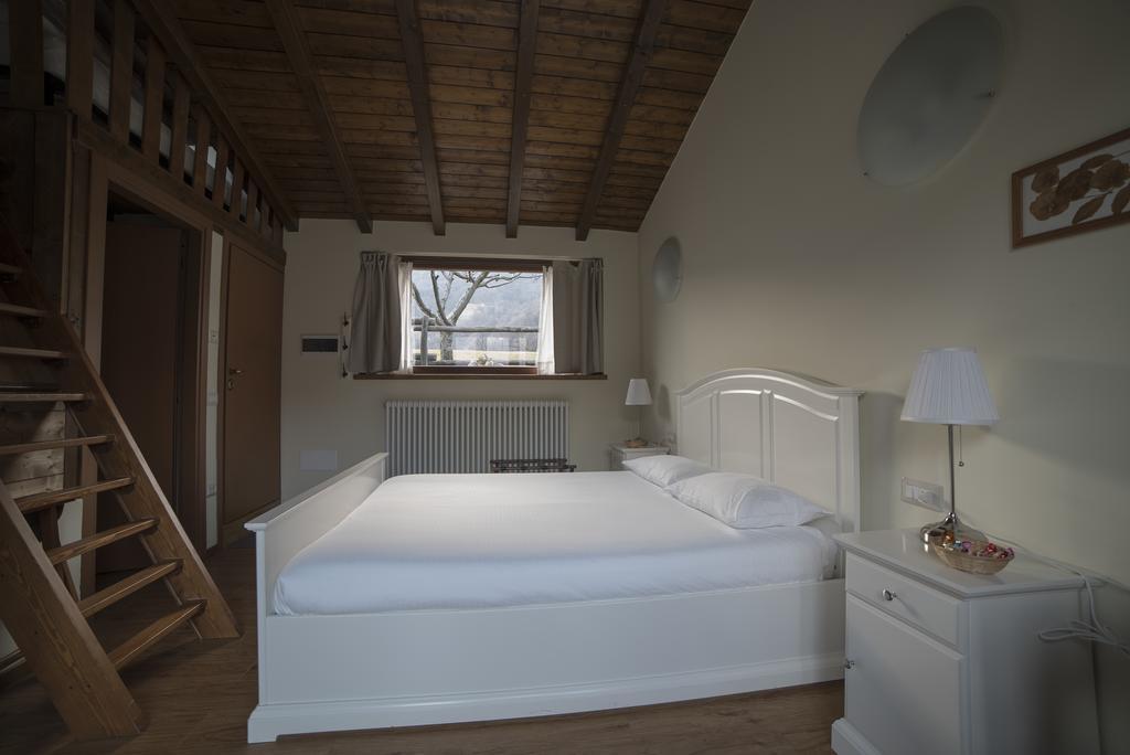 PasturoAgriturismo Il Mirtillo B,B别墅 外观 照片